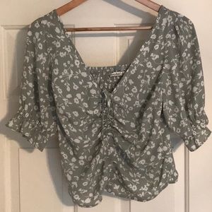 Abercrombie & Fitch crop blouse with gathered tie, the back has smocking detail